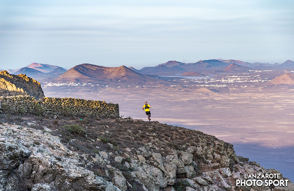 Competitor in the Famara total race